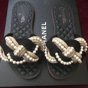 Chanel slides